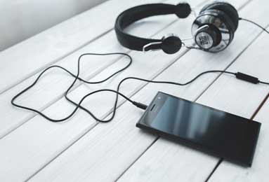 2场惜败惊全网！樊振东新年首遇滑铁卢，晋级背后藏深意